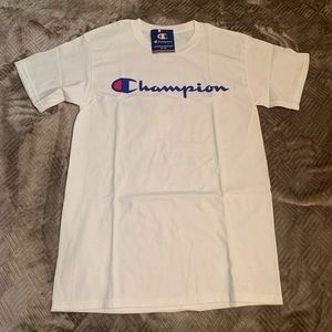 Men’s white champion t-shirt men’s small